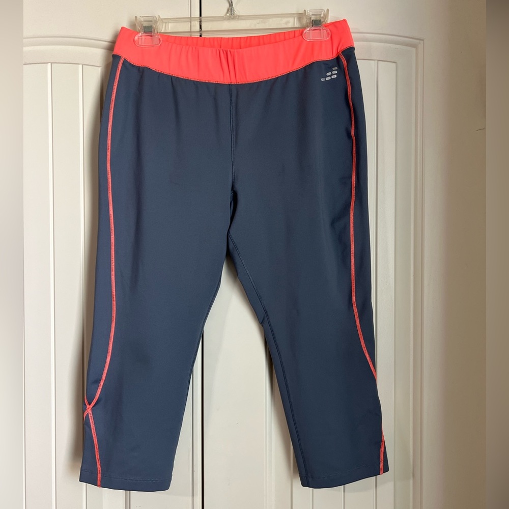 BCG Cropped Leggings - L